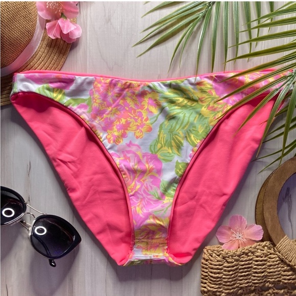 Maaji Pink Sublimity Reversible Bikini Bottom - Picture 6 of 12